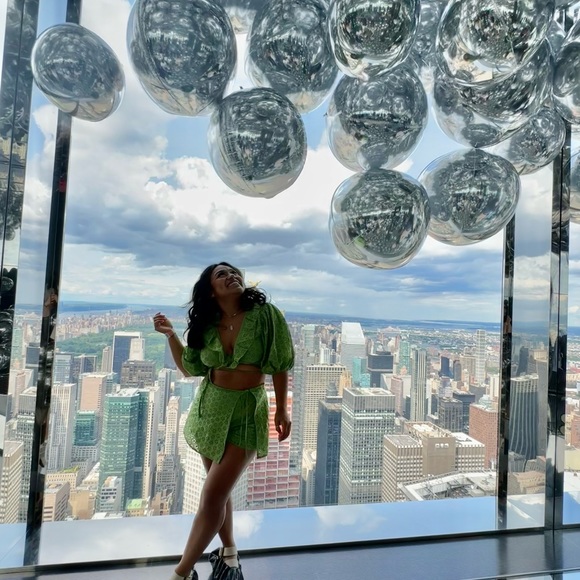 Green set - Picture 3 of 3